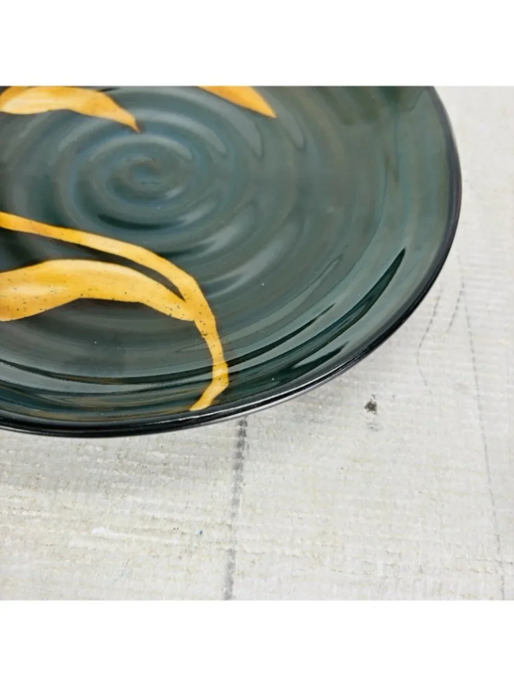 Pier 1 DAKARA Bamboo Leaf Yellow Rust Hand Painted Stoneware 8 5/8
